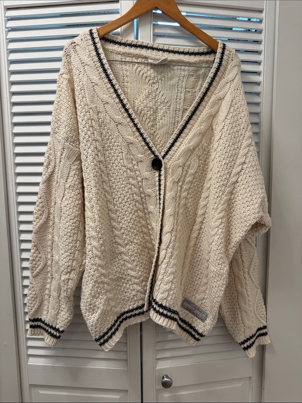 Taylor Swift Cream Cable Knit Cardigan with Black Trim